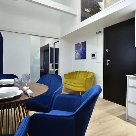 Queen Apartment, In The Heart Of Corfu Historical Old Town Center! Apartment *